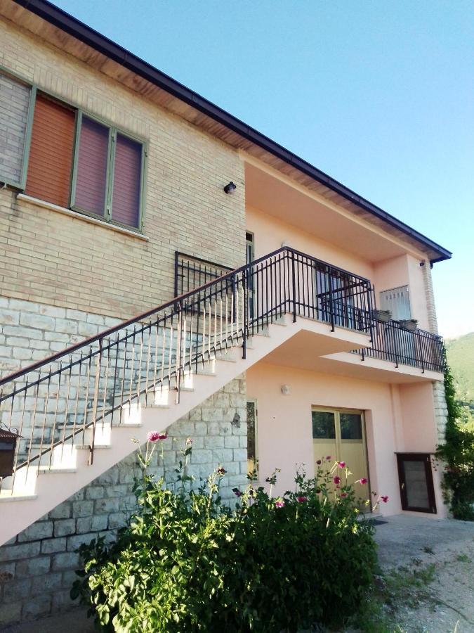 Casa Carducci Affittacamere Monteleto Bagian luar foto