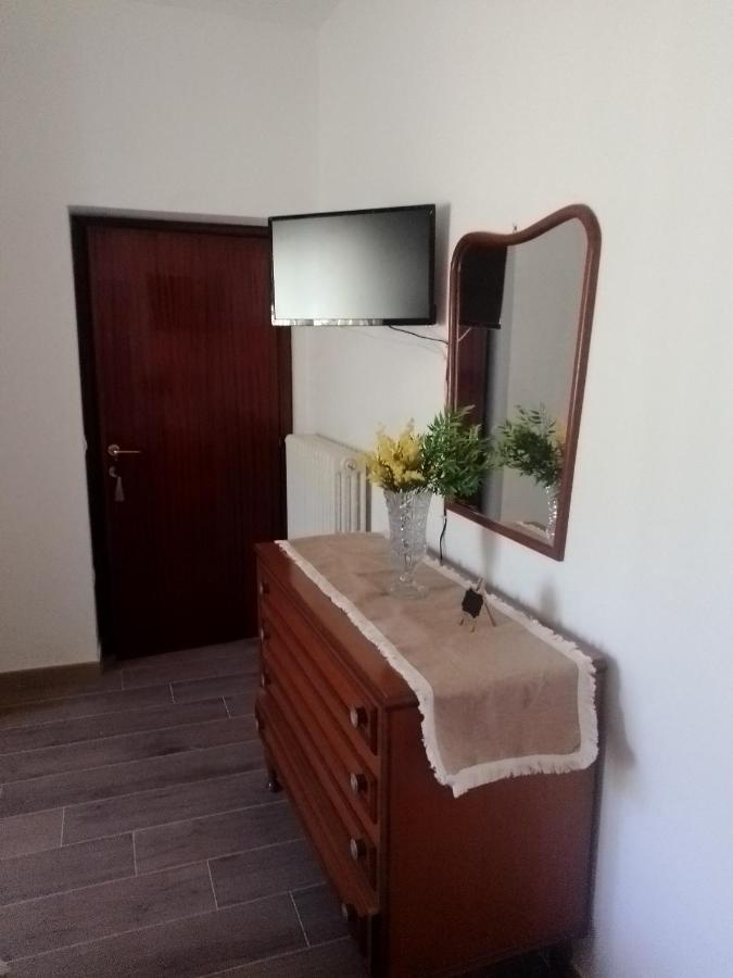 Casa Carducci Affittacamere Monteleto Bagian luar foto